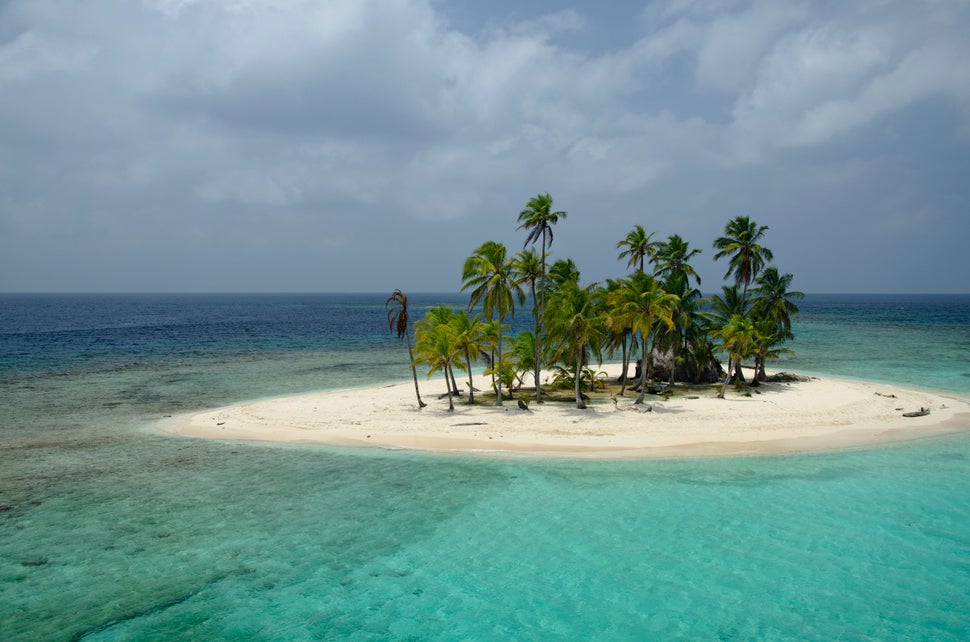 Tropical Island in the Kuna Yala, archipelago Panama, Central America