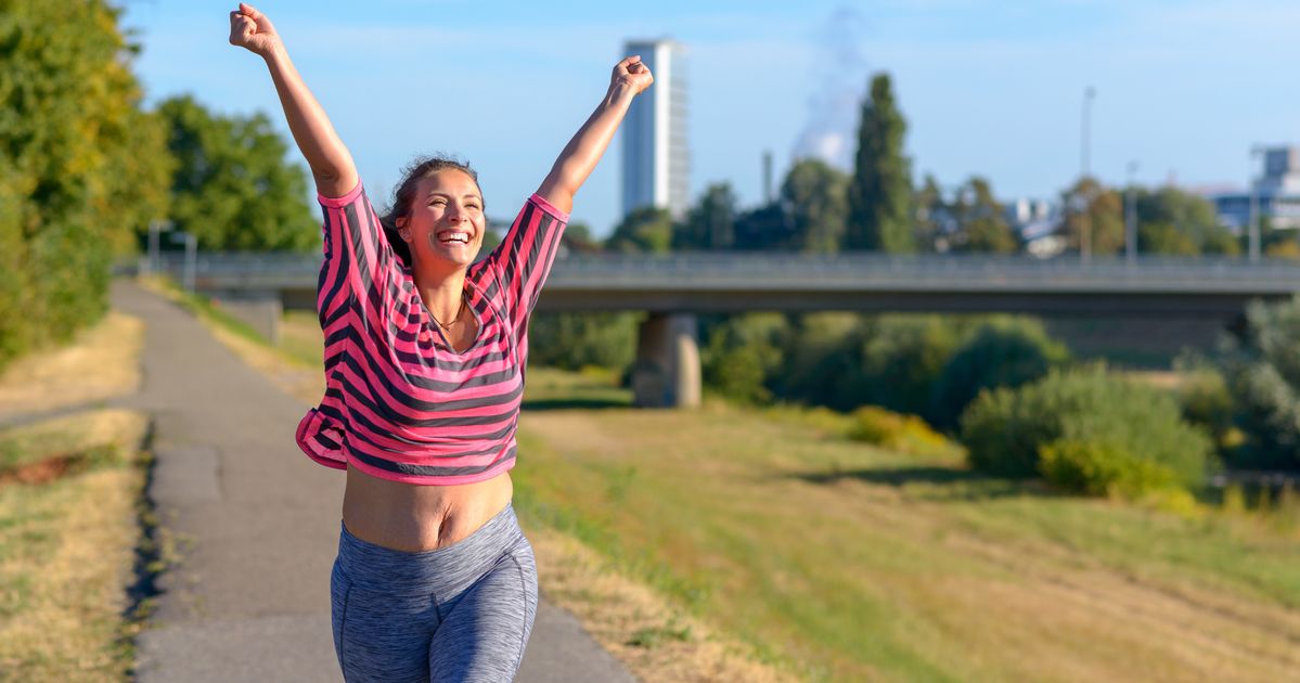 Ходила большая. Istockphoto фото. Ходить широко. ISTOCK by Getty images фото. Happy Fit woman.