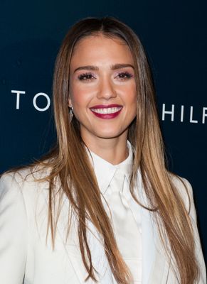 Jessica Alba Had a Yoga Party, Jealousy on Our Part Ensues