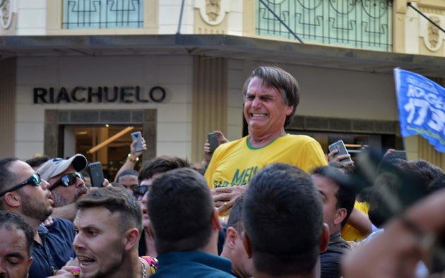 Während des Wahlkampfs wurde der Rechtsextremist Bolsonaro niedergestochen. Es war ein Wendepunkt seiner Kampagne.