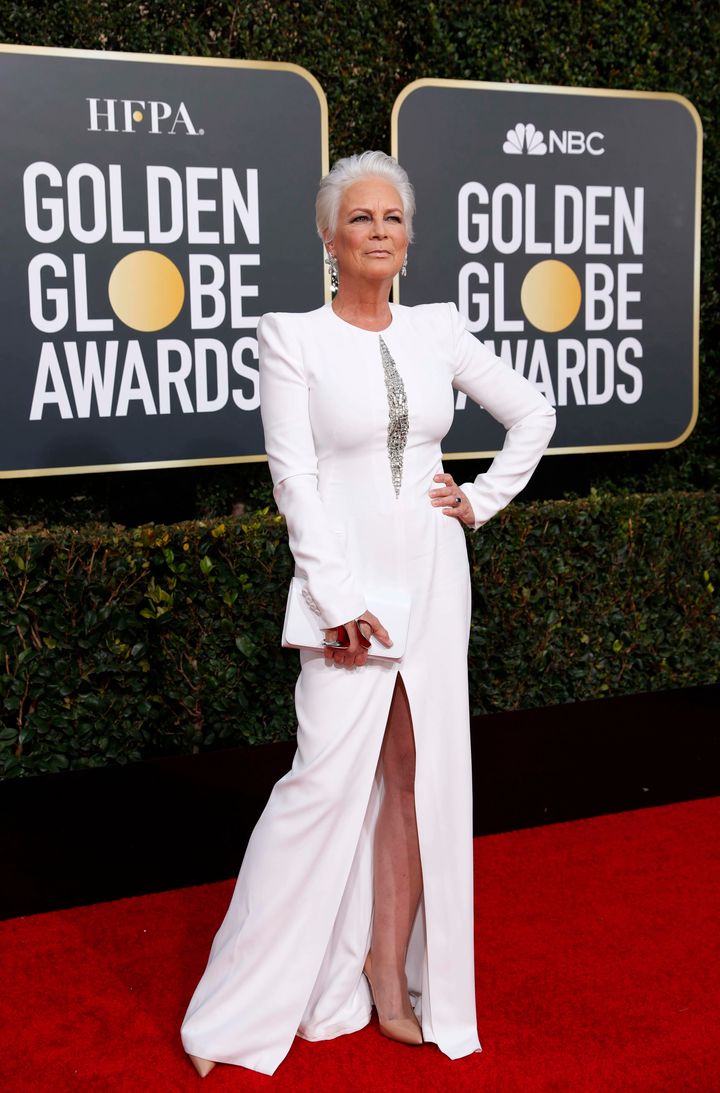 Jamie Lee Curtis Whites Out Golden Globes Red Carpet With HeadToToe Look HuffPost