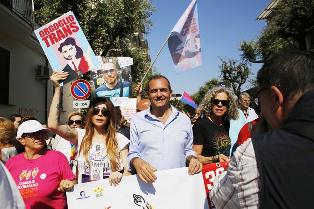 De Magistris bei einer Demonstration für die Rechte von Homosexuellen im Sommer in Neapel.