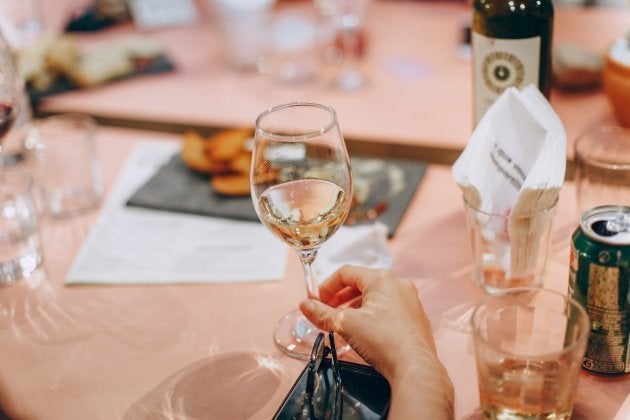 Conhecer seus gostos e trocar ideias te ajudam a apreciar melhor o vinho