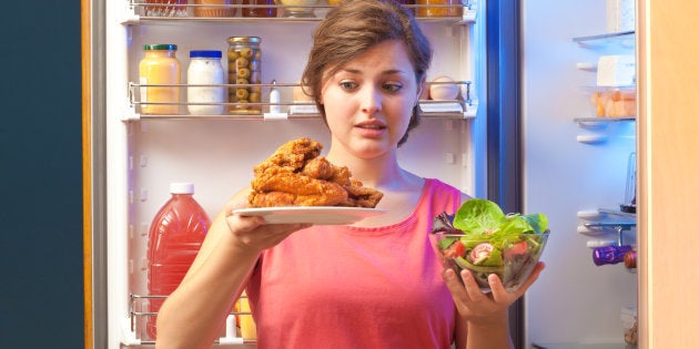 Mais recursos naturais, como água, grãos e terras, são usados para fornecer carne do que plantas.
