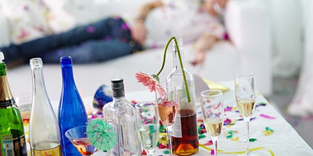 Como o álcool é diurético, ele causa desidratação quando consumido em excesso.