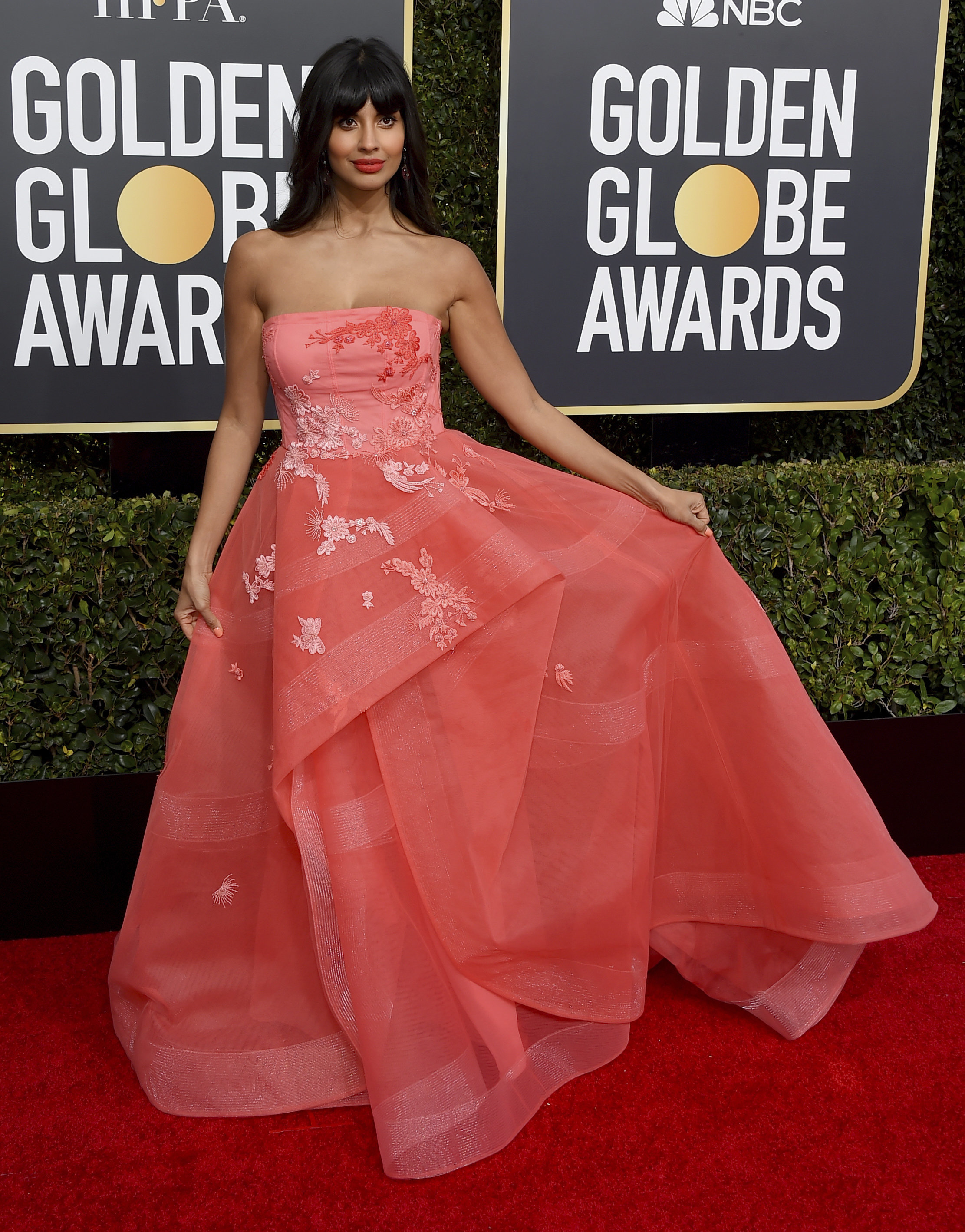 jameela jamil golden globes dress