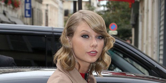 PARIS, FRANCE - OCTOBER 07: Singer Taylor Swift arrives at the 'C a Vous' TV show on October 7, 2014 in Paris, France. (Photo by Marc Piasecki/GC Images)