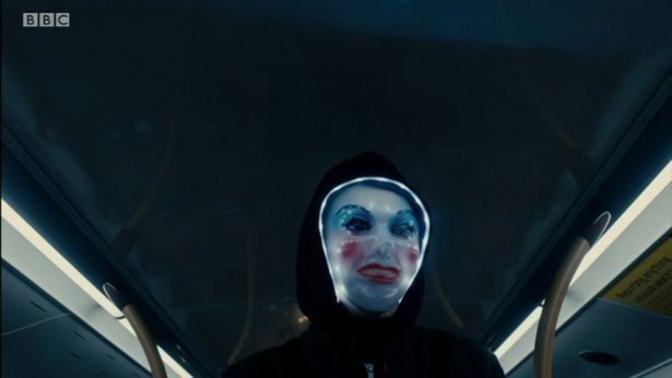 ﻿The serial killer at the centre of the new series of Luther wears a white mask surrounded by LEDs to hide his identity and confuse CCTV cameras