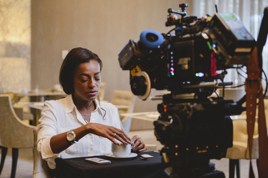 A atriz Patrícia de Jesus, em uma das cena dos bastidores de