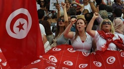 A lei que protege as mulheres tunisianas contra a violência parecia perfeita (na