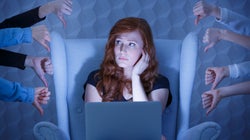 A internet está ficando mais agressiva, e mulheres e minorias são os maiores