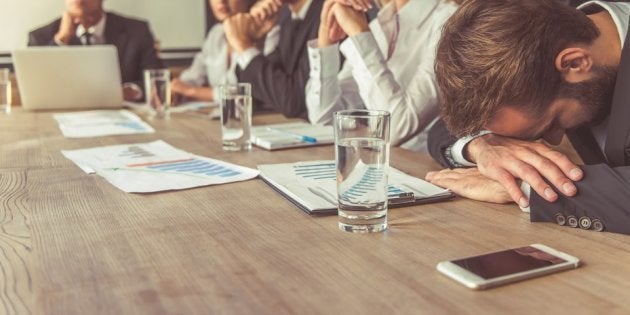 É claro que algumas reuniões são essenciais. E e-mails podem ser mal interpretados – ou mal escritos. Mas, lembre-se que tempo é dinheiro. Será que você está, realmente, utilizando o seu tempo e o da sua equipe de maneira produtiva?