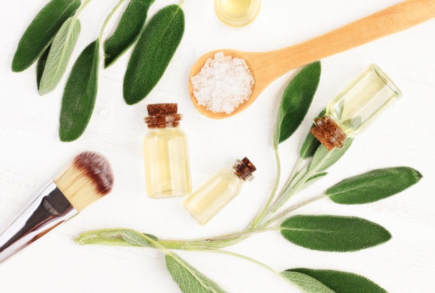 Cosmético vegano é aquele que não utiliza nenhum ingrediente de origem animal ou derivados.