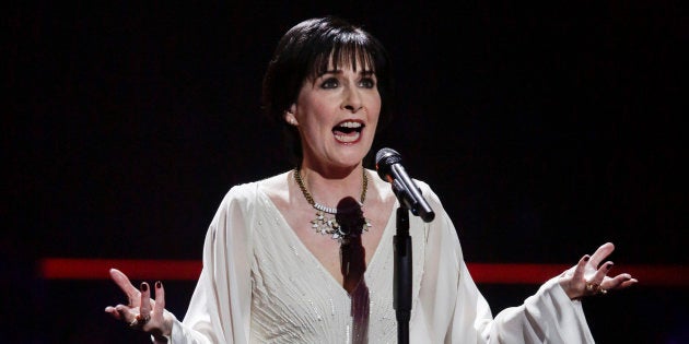 Certamente você já deve ter ouvido falar da cantora Enya.