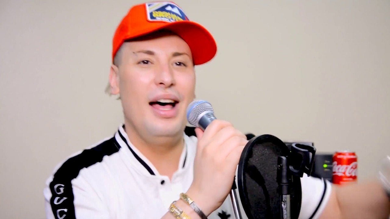Décès à 38 ans du chanteur de raï Houari Manar — Algérie Décès à 38 ans du chanteur de raï Houari Manar — Algérie
