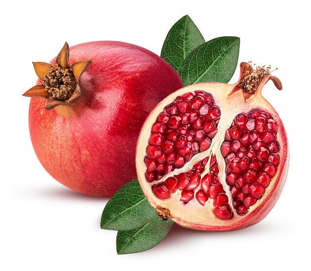 Romã é uma das frutas que garantem prosperidade, mas só se você guardar os caroços...