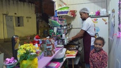 Enquanto a economia brasileira sofre, a da favela