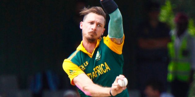 South Africa's Dale Steyn, bowls during the one day international cricket match against West Indies in East London, South Africa, Wednesday, Jan. 21, 2015. (AP Photo/Michael/Sheehan)