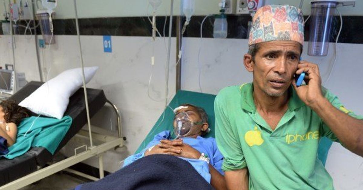 Earthquake Overwhelms Nepal's Weak Healthcare System | HuffPost News