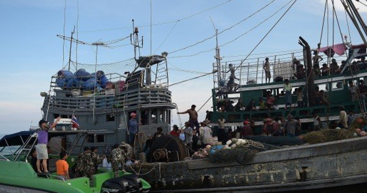 794 Migrants Rescued, But Hundreds Still Stranded At Sea In South-East Asia | HuffPost News Humanitarian Crisis: Hundreds Of... 