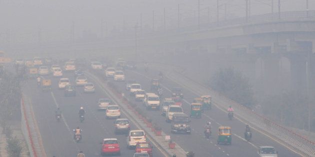 NEW DELHI, INDIA - NOVEMBER 13: Roads in the capital choked with smog after Diwali celebrations, on November 13, 2015 in New Delhi, India. Pollution soared to hazardous levels in Delhi on the night of Diwali, reaching 40 times the limit recommended by the World Health Organisation. Air pollution is also a leading cause of premature death in India, with about 620,000 people dying every year from pollution-related diseases. Experts say these particulate matters which are way above the permissible limit are extremely dangerous for people suffering from asthma and other respiratory and cardiac problems, and also for children and the elderly. (Photo by Mohd Zakir/Hindustan Times via Getty Images)