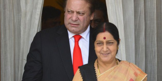 NEW DELHI, INDIA MAY 27: Pakistan Prime Minister Nawaz Sharif and External Affairs Minister Sushma Swaraj arrive to address media persons in New Delhi.(Photo by Yasbant Negi/India Today Group/Getty Images)