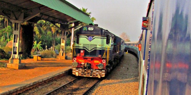 A WDM 3A Diesel Loco pulling an express train towards Bangalore Junction. Caught this pic at a wayside station named Byadarahalli on the Bangalore - Mysore route whn our train (6222 Chennai - Mysore Cauvery Express) was stopped for crossing.