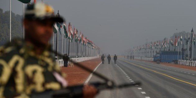 An Indian soldier keeps a look out on Rajpath ahead of the forthcoming Republic day in New Delhi on January 24, 2016. AFP PHOTO / SAJJAD HUSSAIN / AFP / SAJJAD HUSSAIN (Photo credit should read SAJJAD HUSSAIN/AFP/Getty Images)