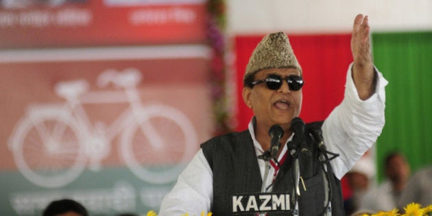 LUCKNOW, INDIA - OCTOBER 9: Uttar Pradesh Minister Azam Khan addressing party workers during 2nd day of Samajwadi party 9th convention on October 9, 2014 in Lucknow, India. (Photo by Deepak Gupta/Hindustan Times via Getty Images)