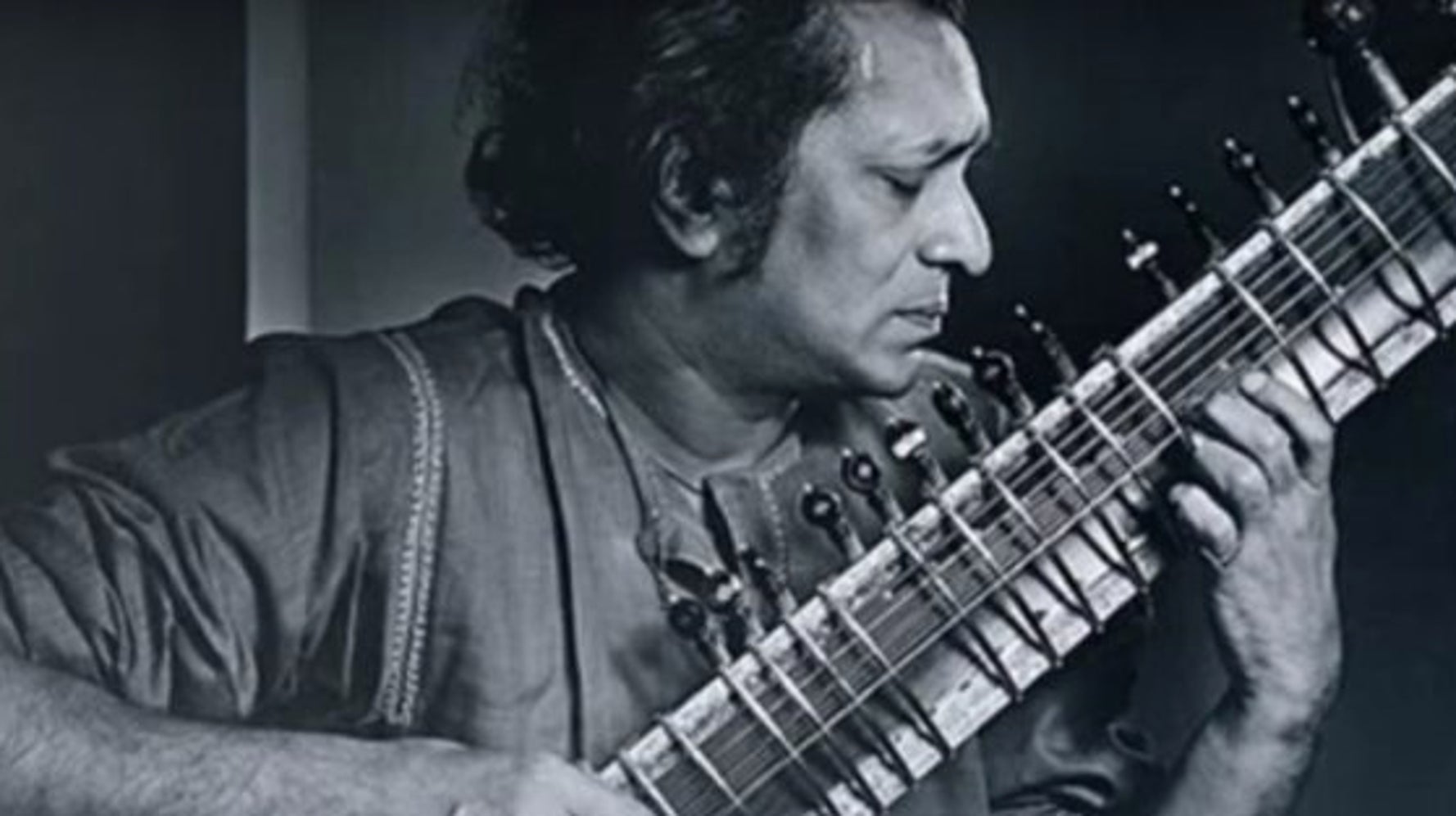 Remember That Time Pandit Ravi Shankar Compared The Woodstock Crowd To
