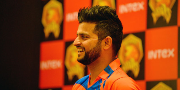 Suresh Raina clicks a selfie at... - Circle of Cricket India | Facebook