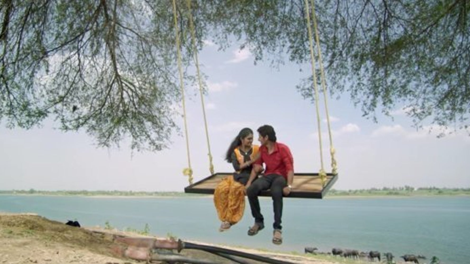 Sairat' Is A Soaring, Gut-Wrenching Melodrama On Young Love And Caste-Based Discrimination | HuffPost News Sairat' Is A Soaring, Gut-Wrenching Melodrama On Young Love And Caste-Based Discrimination | HuffPost News