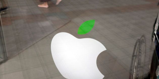 BEIJING, CHINA - JUNE 3: (CHINA OUT) An Apple logo is seen on June 3, 2016 in Beijing, China. Apple Inc. was recently listed as an enterprise of serious dishonesty and fined 50,000 yuan (about 7,612 USD dollar) by the Beijing Municipal Bureau of Statistics due to some discrepancies in their financial status and retail status in 2014. (Photo by VCG/VCG via Getty Images)