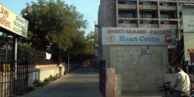 INDIA - NOVEMBER 20: Shanti Mukand hospital in East Delhi, where a ward boy, Bhura, raped a nurse in September 2003. Delhi High Court recently ordered the hospital to pay a compensation of around Rs 7 lakh to the victim. (Photo by Imtiyaz Khan/The India Today Group/Getty Images)