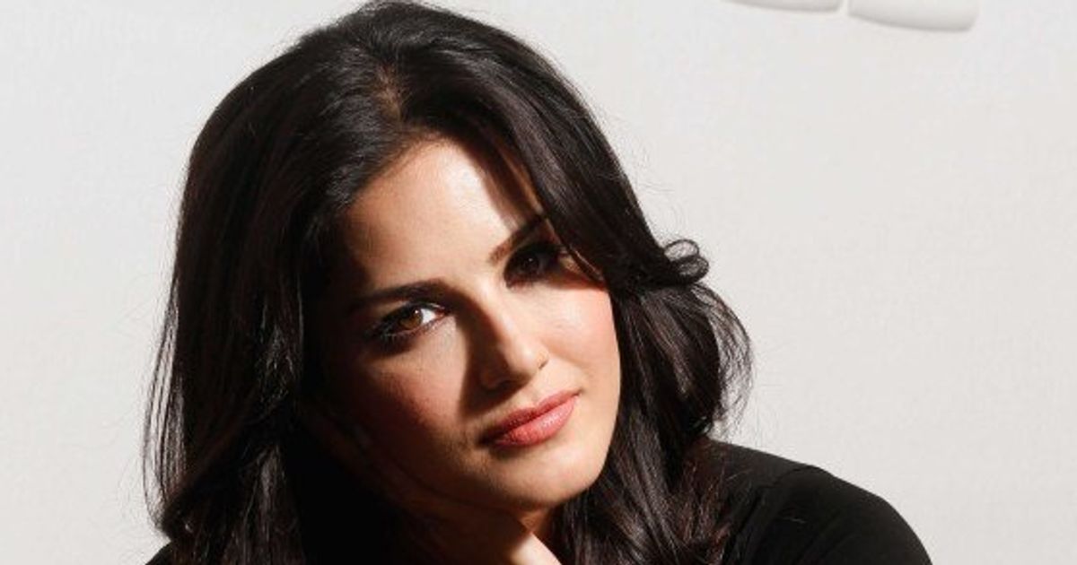 Sunny Leone Pudi Fad - Sunny Leone's Movies Are Tanking At The Box-Office And She Has No Idea Why  | HuffPost News