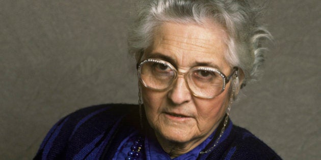 PARIS, FRANCE - OCTOBER 24. French pedo psychiatrist Francoise Dolto during portrait session held on october 24, 1988. (Photo by Ulf Andersen / Getty Images)