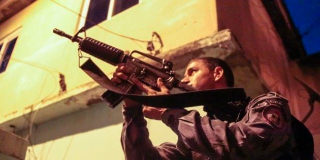 Ocupação da Maré: 10 fotos explicam como é a ocupação de uma favela