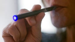 Cigarros eletrônicos: a nicotina líquida é