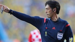 Juízes de futebol favorecem o time da