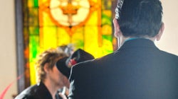 Saiba como convidar pessoas para seu casamento – e não o celular