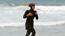 A proibição do burkini em Cannes compromete a liberdade das