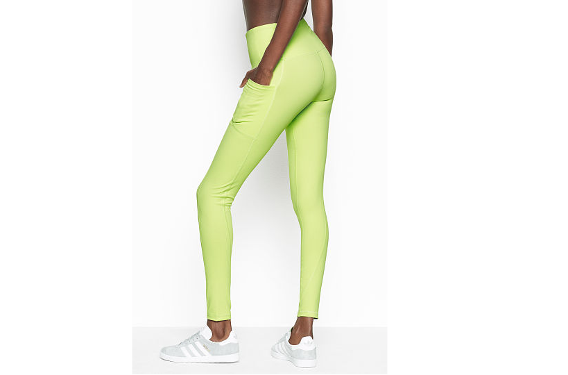 13 Yoga Pants With Pockets That'll Make Your Workout SO Much Better