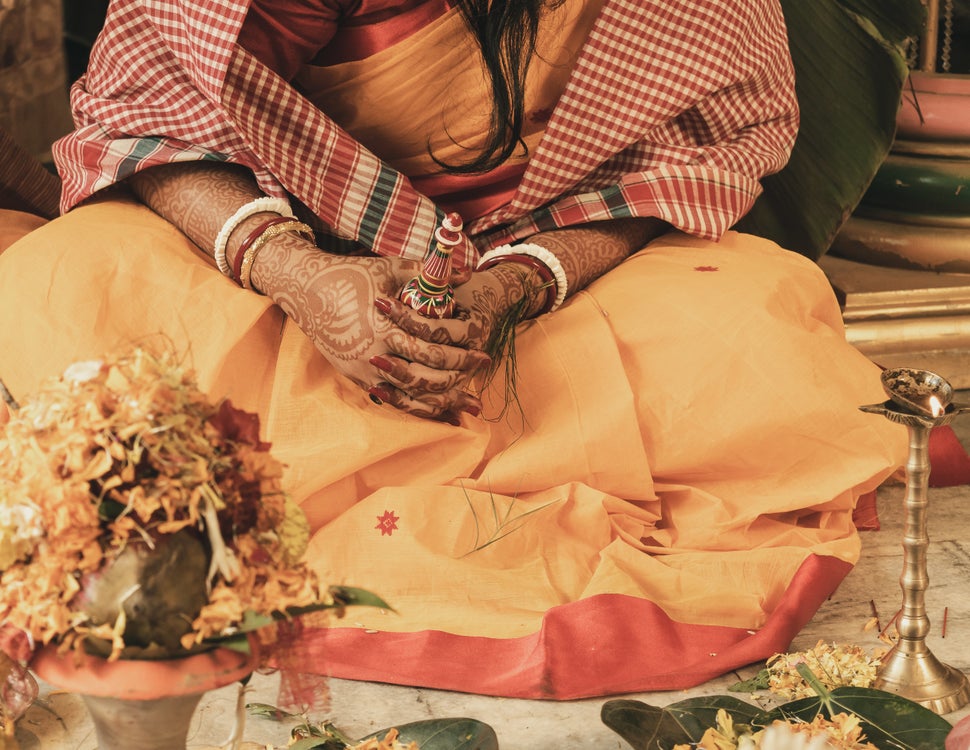 Shnaakha pola worn by a Bengali Hindu bride. 