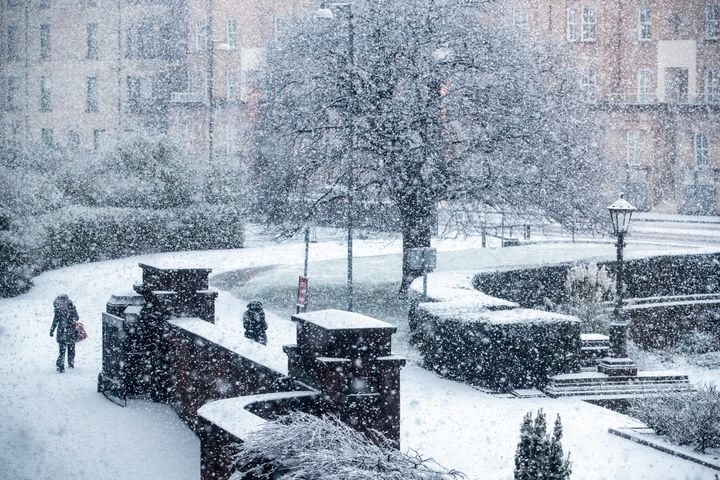 Heavy snow fall in Glasgow's West End
