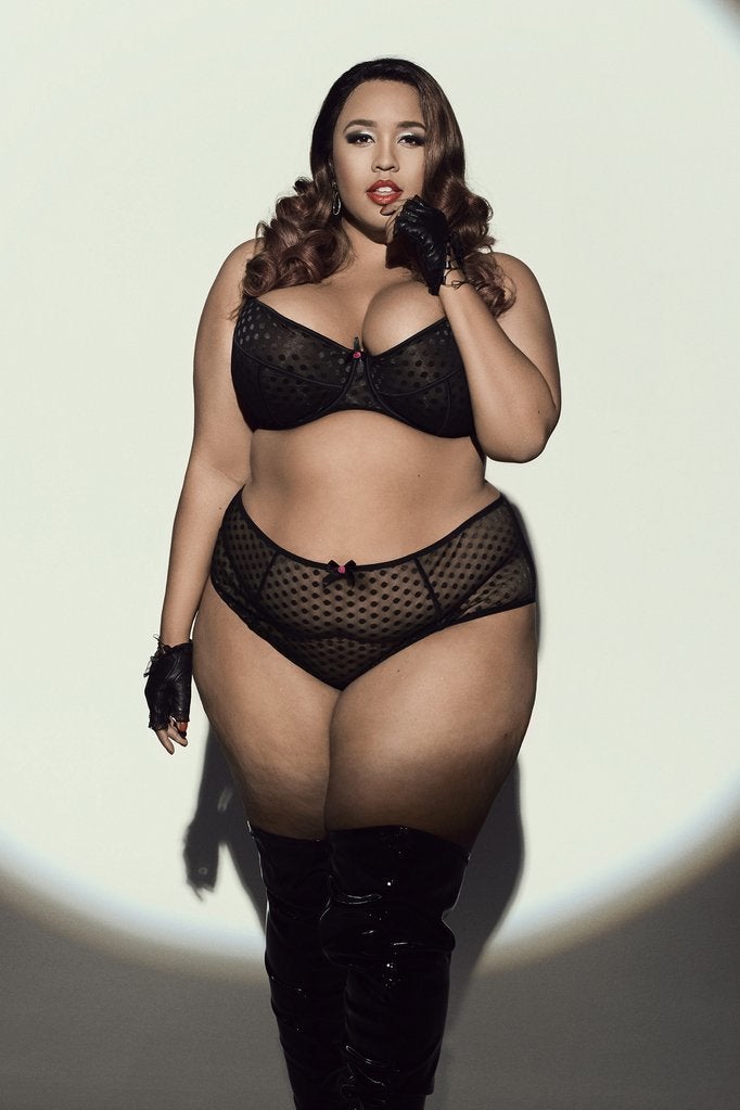 Plus-size women post photos of themselves in Curvy Girl Lingerie