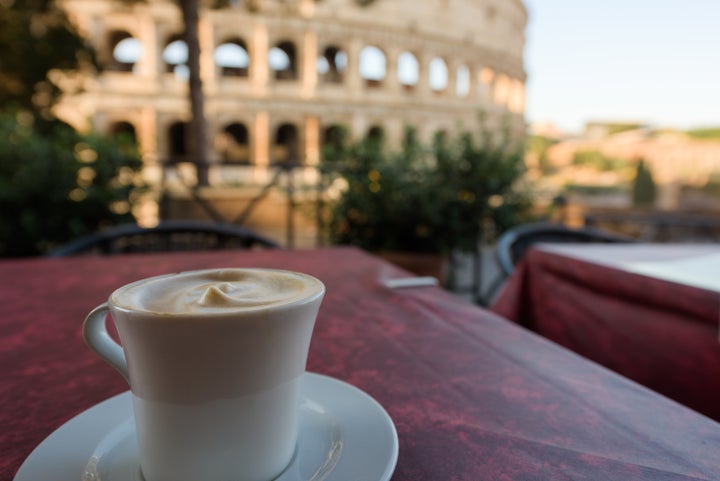 Pedir cappuccino na Itália só é hábito pelas manhãs.