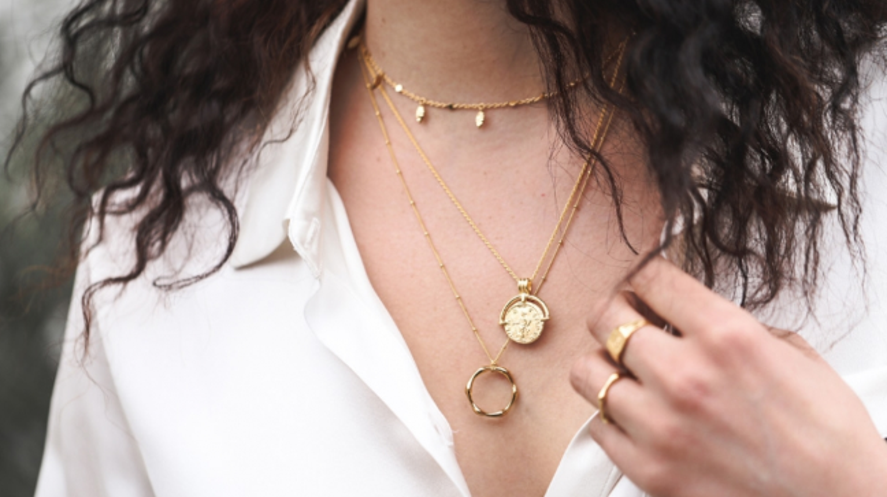 Featured image of post Valentine's Day Gifts For Girlfriend Jewelry / While you really can't go wrong with the classic flowers and candy combo, you might want to browse our list of the best.