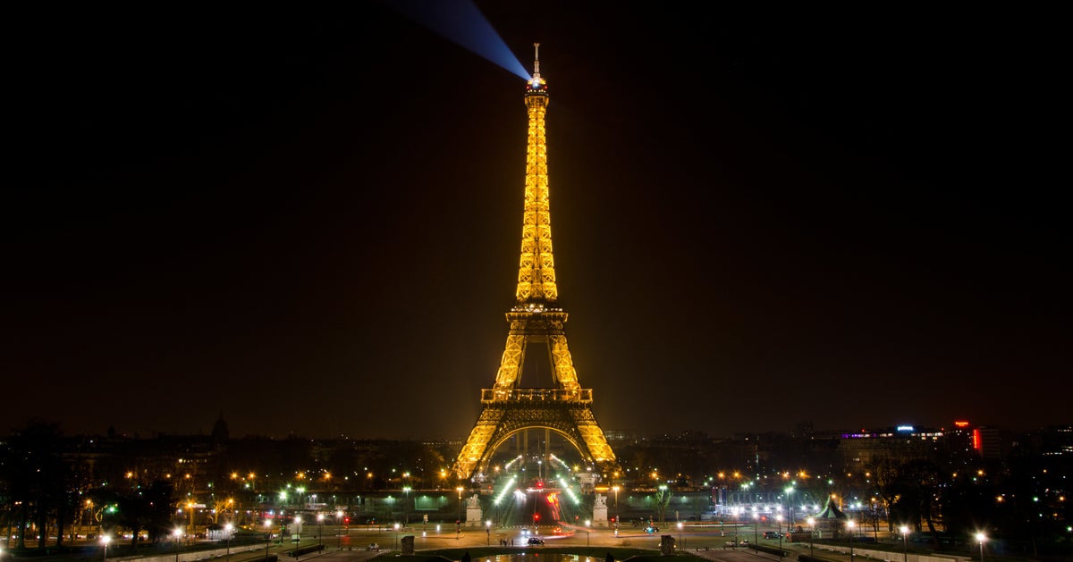 Why Your Eiffel Tower Photos May Be Illegal