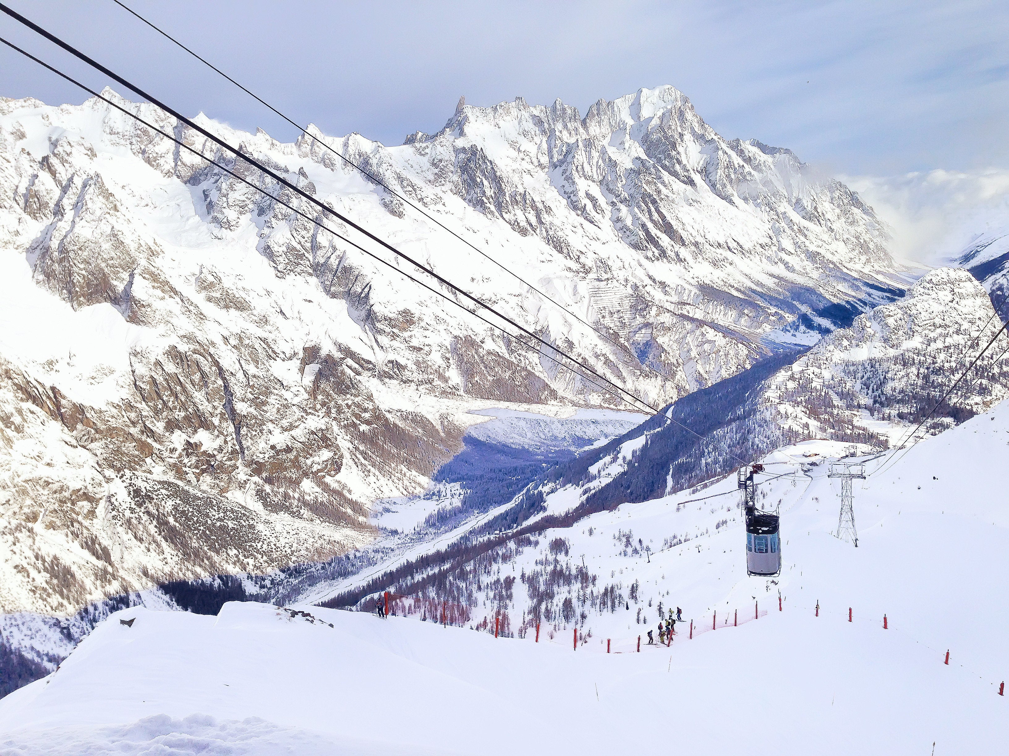 Avalanche death toll in the Italian Alps rises to 6