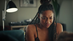 Por qué algunas mujeres sufren dolor durante el sexo y cómo